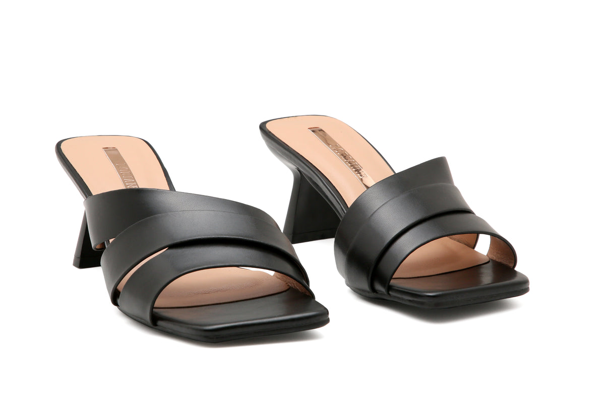 Leather mules 31