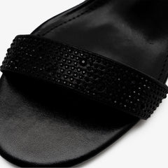 Inaya - Black